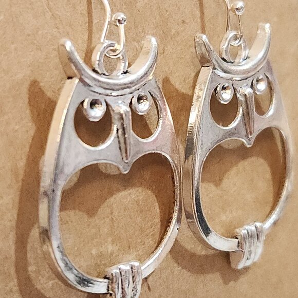 Bright Silver Owl Earrings - Picture 4 of 5